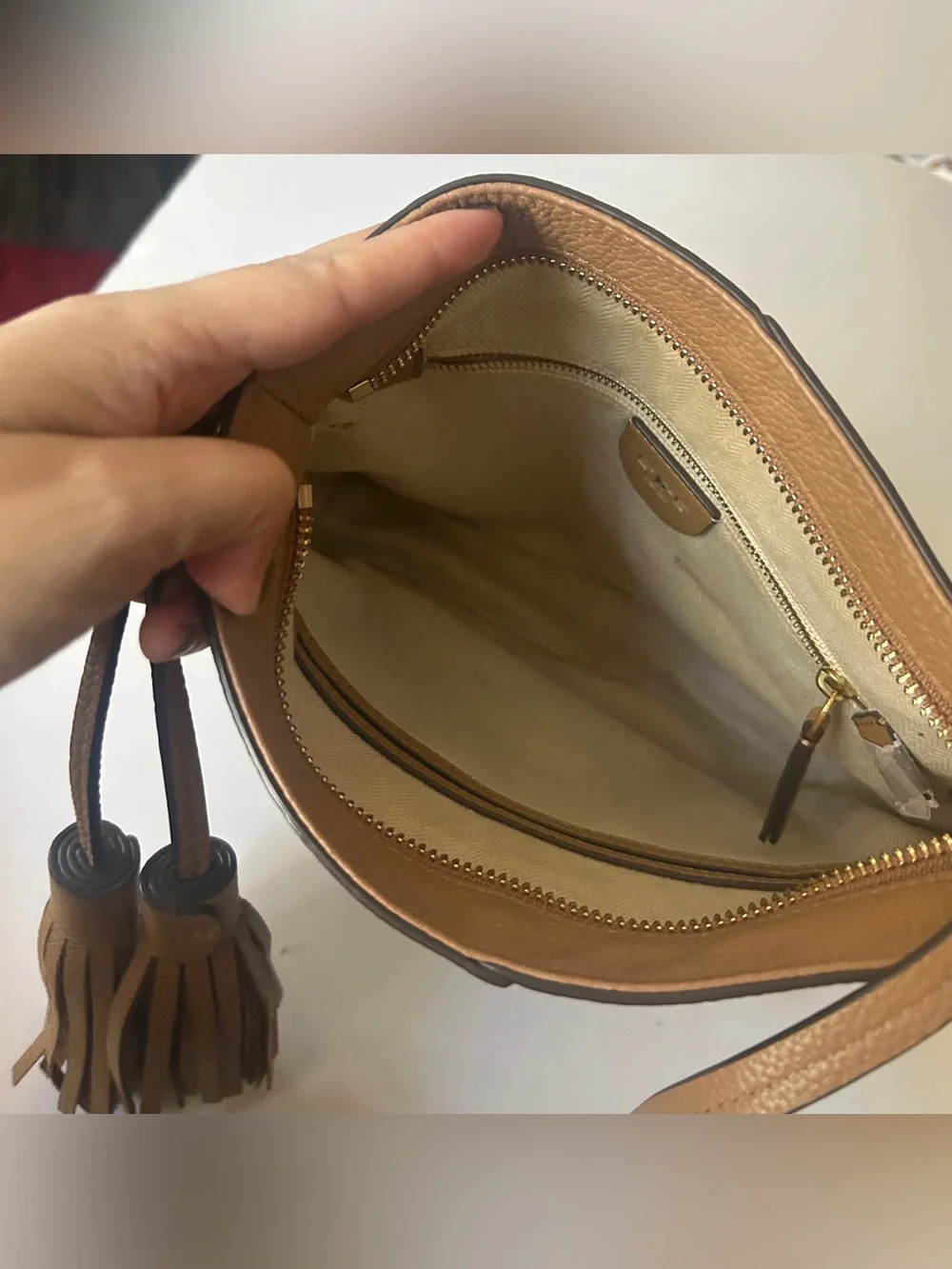 Tory Burch pebbled leather McGraw swingpack crossbody bag